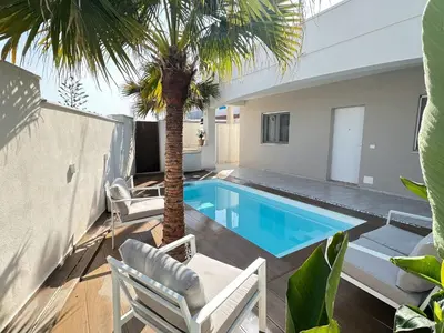 Piscina di Villetta Kennedy a 20 mt dal Mare o nelle vicinanze
