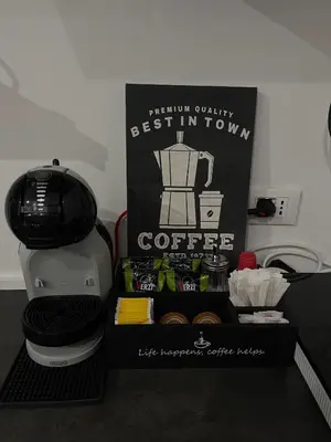 Set per la preparazione di tè e caffè presso La Claudette Apartment Catania