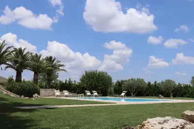 Piscina di Tenuta Aguglia o nelle vicinanze