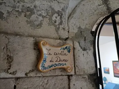 Certificato, attestato, insegna o altro documento esposto da La casetta di Diana Ortigia