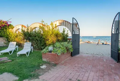 Paesaggio naturale nelle vicinanze della villa