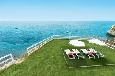 Paesaggio naturale nelle vicinanze della villa