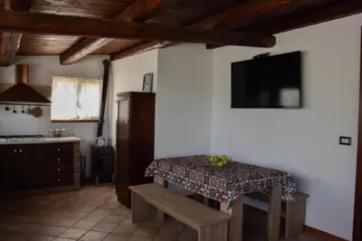 Cucina o angolo cottura di Casale Cugni with swimming pool for exclusive use - air conditioned - wi-fi