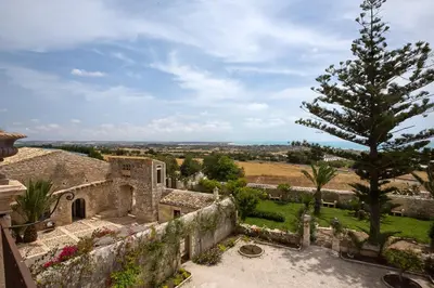 Paesaggio naturale nelle vicinanze dell'aparthotel
