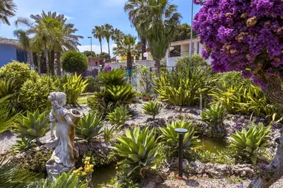 Giardino di Villa Seahorse, Fontane Bianche, Siracusa, BEACHFRONT, great wifi, beautiful garden