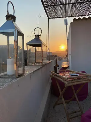 Alba o tramonto visti dall'interno dell'appartamento o dai dintorni