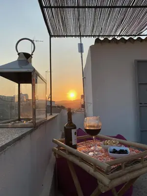 Alba o tramonto visti dall'interno dell'appartamento o dai dintorni