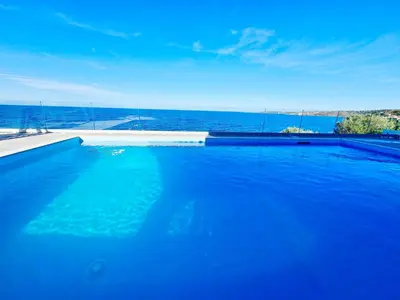 Piscina di Villa Daniela - Villa con piscina privata e discesa a mare tra Catania e Siracusa o nelle vicinanze