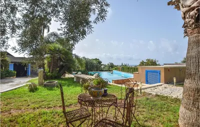 Piscina di Beautiful Home In Pozzallo Rg o nelle vicinanze