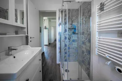 Bagno di Villa Nisa Apartment Sea View