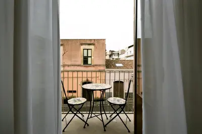 Balcone o terrazza di B Sicilian Charming Stay Design Apartment