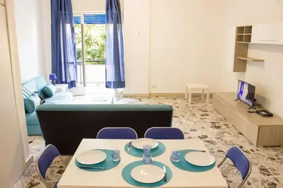 TV o dispositivi per l'intrattenimento presso Light Blue town center apt