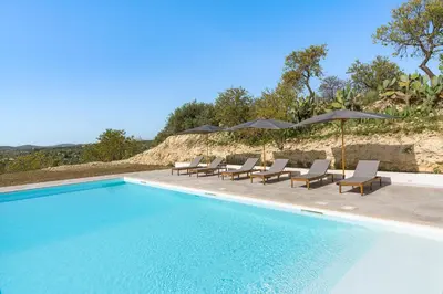 Piscina di Casa Tancredi o nelle vicinanze