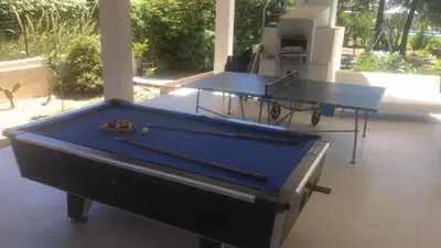 Attrezzature per ping pong presso LA PERLA BLU DI FONTANE BIANCHE o nelle vicinanze