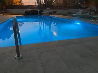 Piscina di LA PERLA BLU DI FONTANE BIANCHE o nelle vicinanze