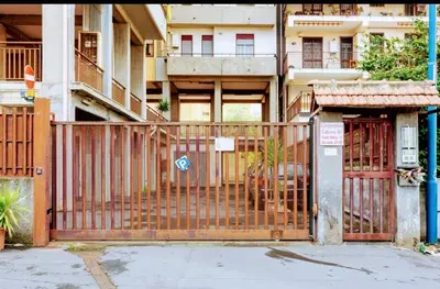 Edificio in cui si trova la stanza in casa privata