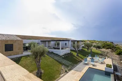 Piscina di ISULATRAVEL- Casa Carlita o nelle vicinanze