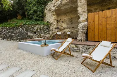 Piscina di Villa Petra - IsulaTravel o nelle vicinanze