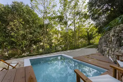 Piscina di Villa Petra - IsulaTravel o nelle vicinanze