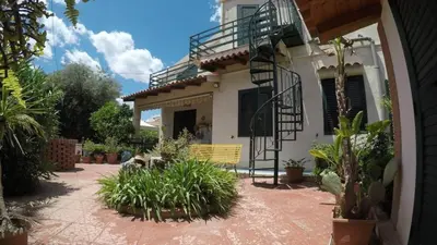 Giardino di Villa Mora on two levels 50 meters from the sea - wi-fi