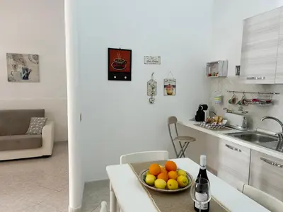 Cucina o angolo cottura di Lina's Home near the sandy beach & with wifi