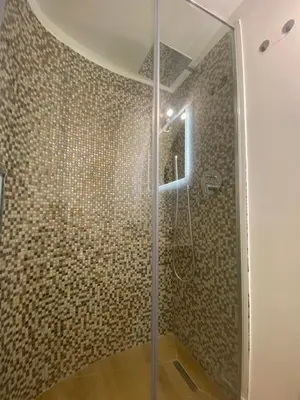 Bagno di Casa accanto teatro