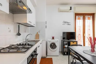Cucina o angolo cottura di GuestHost - Catania Central and Comfy Apartment