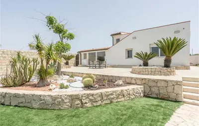 Giardino di Awesome Home In Pachino With Kitchen