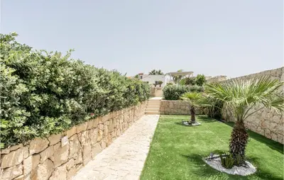 Giardino di Awesome Home In Pachino With Kitchen