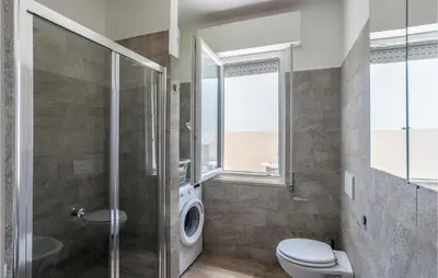 Bagno di Awesome Home In Pachino With Kitchen