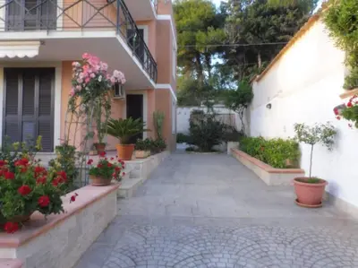 Giardino di Appartamento in Villa a 100 metri dal mare