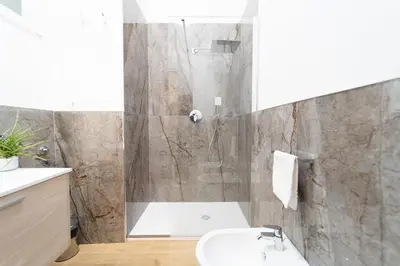 Bagno di GuestHost - Ortigia Superior Sea View Apartment near Duomo