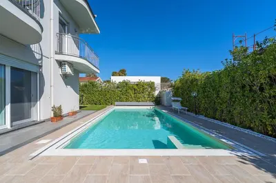 Piscina di Villa Nigró o nelle vicinanze