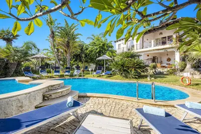 Piscina di Villa Nautilus by Villa Plus o nelle vicinanze