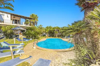Piscina di Villa Nautilus by Villa Plus o nelle vicinanze