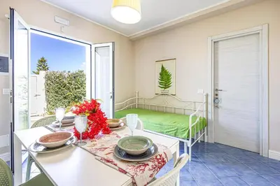 Planimetria di Villa Luce by Villa Plus