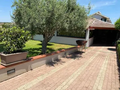 Giardino di VILLA LARA 600 METRI DAL MARE