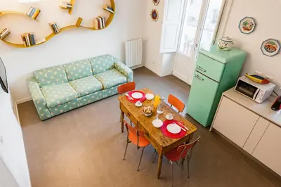 Cucina o angolo cottura di 2 Soru Ortigia Holiday Home - Romantico bilocale