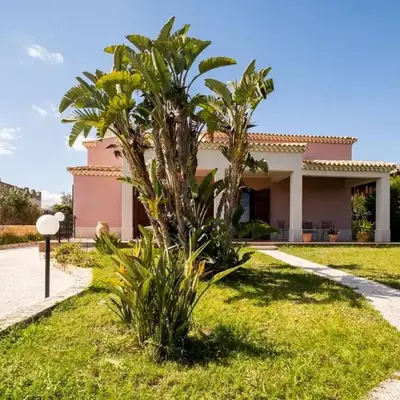 {Villa Jacuzzi Privata}sul mare di Fontane Bianche