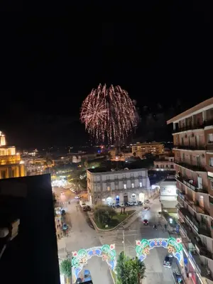 Vista generica su Siracusa o vista sulla città dall'interno dell'appartamento