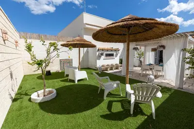 Giardino di Maison Bravè a due passi dal mare