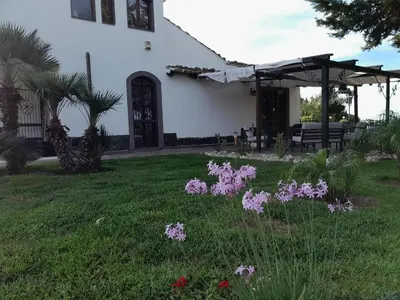 Giardino di Luxury b&b Le Rocce