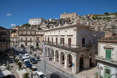 Vista generica su Modica o vista sulla città dall'interno dell'appartamento