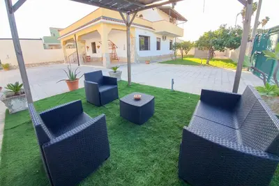 Giardino di Villa La Sosta - 150m dal mare - Patio Privato e Areal Relax