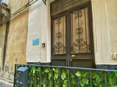 Facciata o entrata di NiceHouse